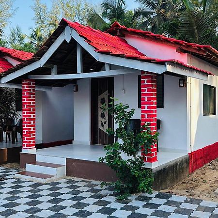 White Sand Beach Stay Resort Kumta Bagian luar foto